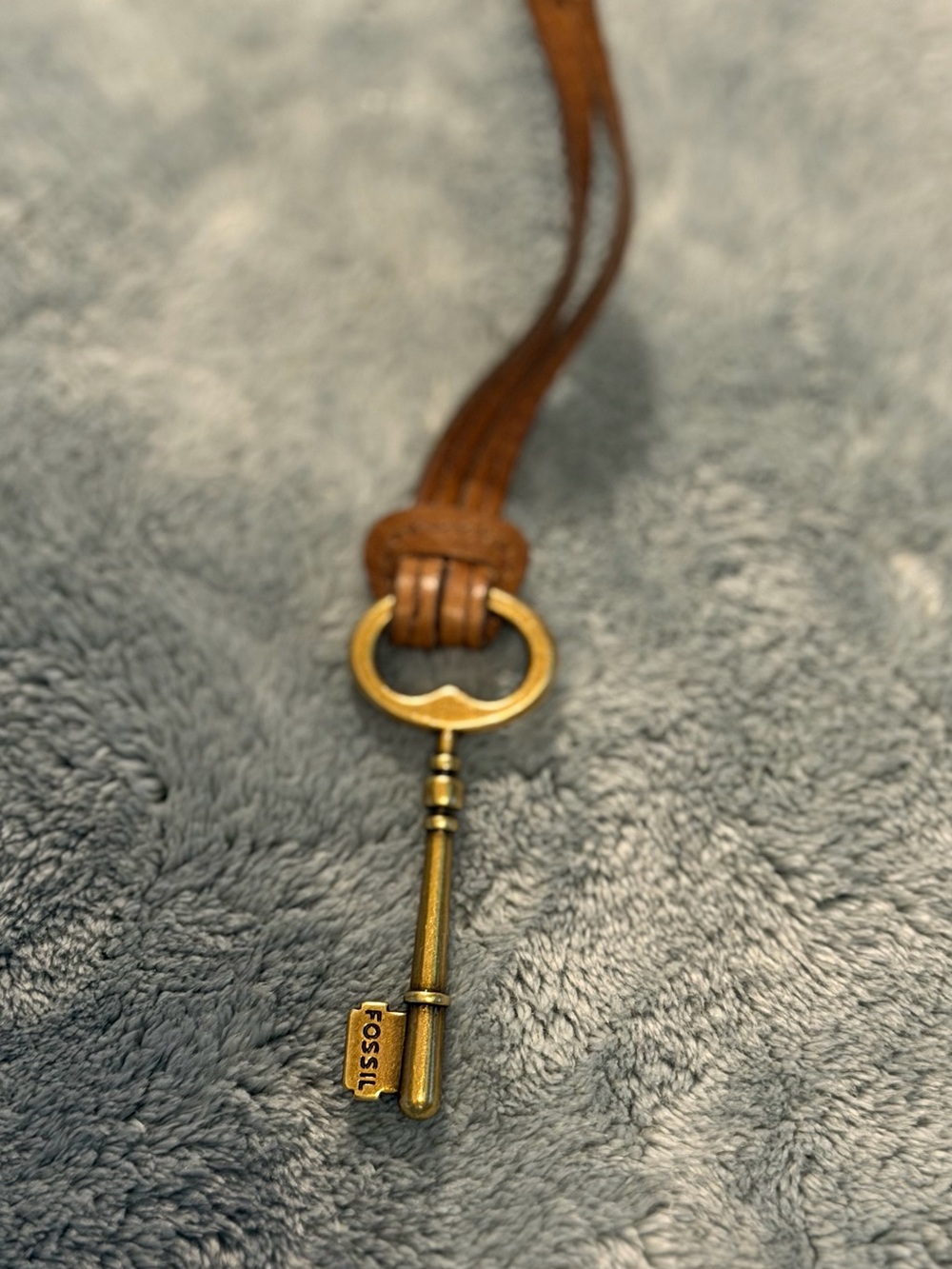 Vintage Fossil Leather & Antique Style Brass Skeleton Key Bag Charm Fob